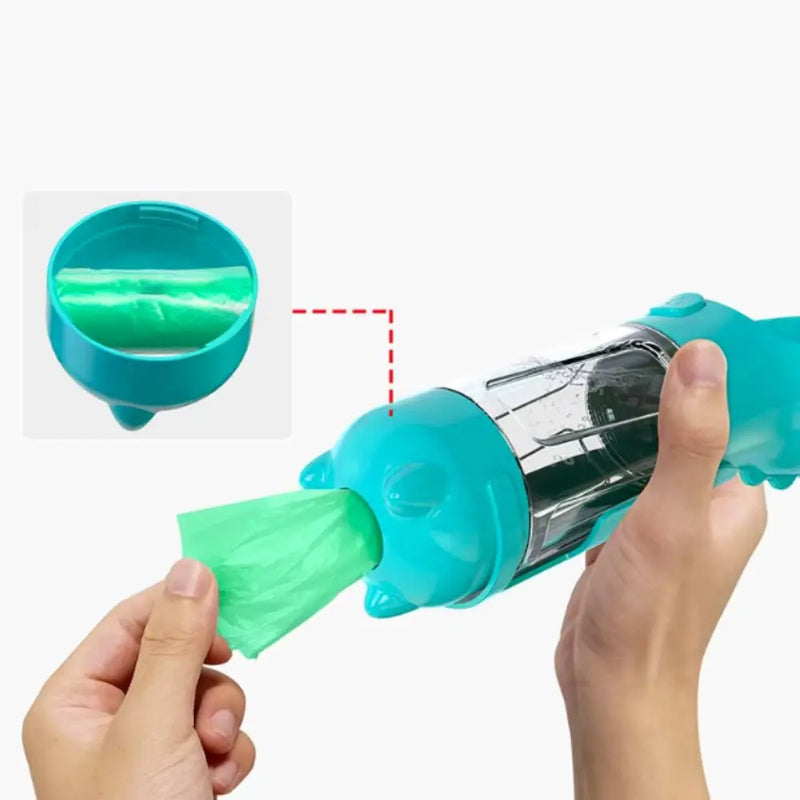 Garrafa 3 em 1 para Pets – Dispensador de Água e Comida com Pá e Saco de Lixo  300ml/500ml  Portátil e à Prova de Vazamento